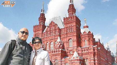 陳偉業與太太把臂同遊俄羅斯，話去到紅場有種「朝聖」嘅感覺。	（互聯網圖片）