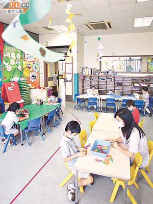 近年不少幼稚園的學習材料成本上漲，而要加費。