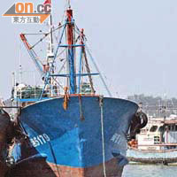 已修理好的「閩晉漁5179號」停泊在深滬鎮漁港。