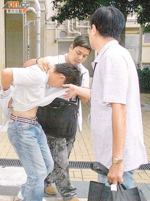 涉案男子在東涌被捕。	（曾志恒攝）