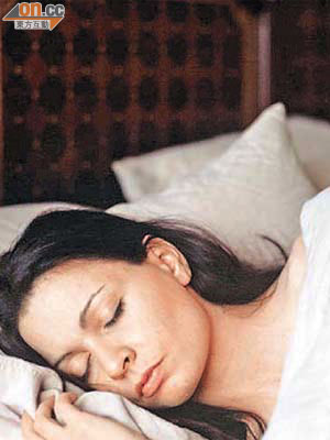 研究發現每日睡眠五至六小時半的女性較長壽。