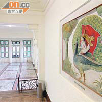 緬甸宗教色彩壁畫上，也可見到虎標萬金油的標誌。