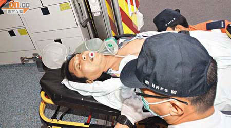 哮喘病發的男子送院搶救後不治身亡。	（楊偉嶽攝）