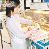 入住新生嬰兒深切治療部的嬰兒更需要專門護理。