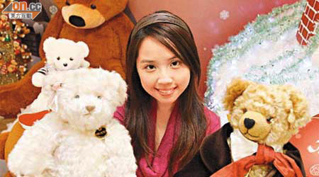 有商場展出於一九○○至二○一○年誕生的泰迪熊，讓市民了解泰迪熊的演變。