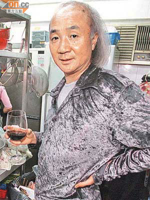 劉健威表示，廚師和主婦一樣面對油煙影響健康。