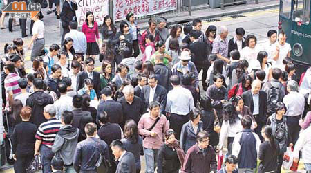 香港男性平均壽命近八十歲，已超越日本。