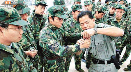 中港兩地警方經常進行訓練上的交流。	（資料圖片）