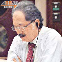 黃宜弘僅出席了兩次政改立法委員會會議。