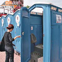 著名景點青馬大橋觀景台只搭建臨時公廁，有議員指情況維持多年，至今仍未改善。