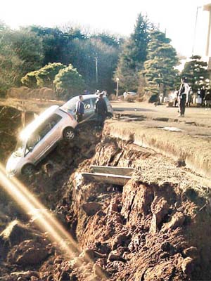 今次日本世紀大地震威力驚人，強度是四川大地震的二十倍，更是阪神大地震的三十倍。
