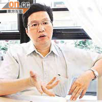 香港業主會會長佘慶雲擔心居民自行管理大廈，會引發很多爭拗及訴訟。
