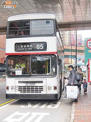 85號線行走沙田至九龍城，平日乘搭者眾。