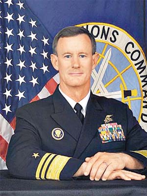 海軍中將麥雷文在突擊行動中擔任重要角色。
