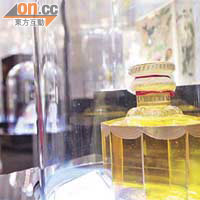 位於金鐘太古廣場嘅《香水傳奇》展覽，開放予公眾人士免費入場。