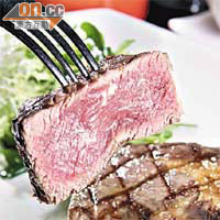 牛肉含有豐富蛋白質。