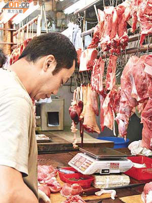 近期豬肉來貨價不斷飆升。（麥潤田攝）