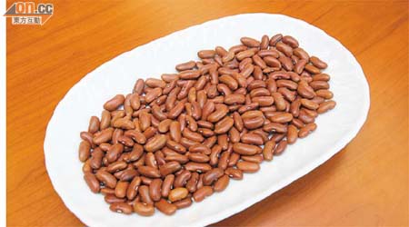 多吃含豆類植物如紅腰豆有助吸收纖維，減低患腸癌的機會。