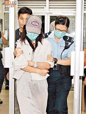 企圖自殺及襲警的女子被捕帶署。