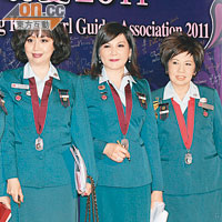 右起：郭羅桂珍、蔡李惠莉、邱吳惠平等高興合照。