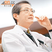 香港大學醫學院外科學系系主任 盧寵茂