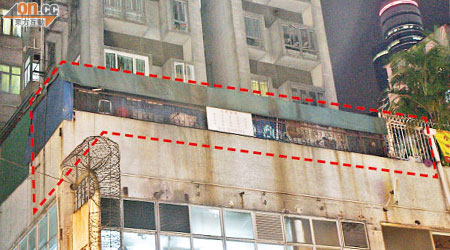報稱有十一名選民居住的豉油街富達大廈貨倉，從街外難以察覺「人氣」迹象，只能看見黑漆漆大片外牆（紅框示）。