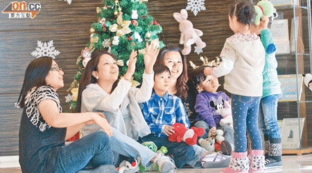 聖誕佳節，父母為子女選購玩具時應小心選擇。