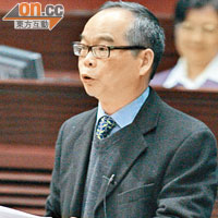 劉江華批評中電「條數唔清唔楚、不盡不實」。