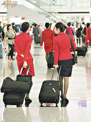 國泰最新爆出的懷疑風化案，近日在空姐之間流傳。（資料圖片）