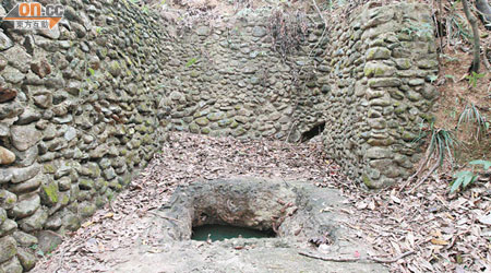 位於山咀村的日軍碉堡乃抗日戰爭時期，日軍當年監視人民舉動之用。（蘇文傑攝）