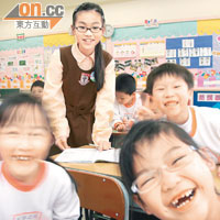 嘉蕎成為大姐姐，令小一學生的校園生活充滿笑容。