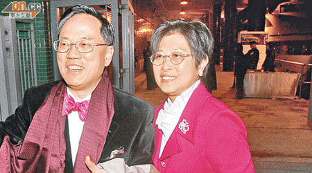 曾蔭權退休後，將與妻入住深圳東海花園君豪閣頂層超豪複式單位。