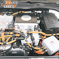 電動車E-Golf車頭裝設了各項車輛驅動裝置。