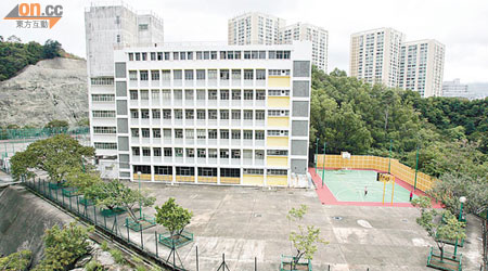 房署今年內將拆去鄰近長青邨的空置學校，興建新居屋。
