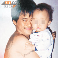 陳竹男生前與女兒合照。