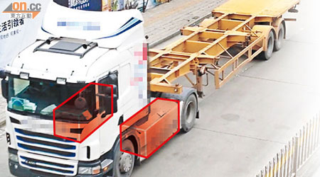 「孖缸」貨櫃車左右兩邊均設有油缸（紅框示），載油量多逾倍，猶如流動炸彈。