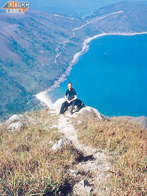 黃錦星熱愛大自然，假日經常登山遠足。（黃錦星提供）