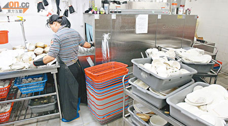 最低工資實施後部分低薪行業包括清潔、洗碗等工資均有調整。