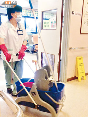 沙田醫院近日更換新清潔手推車，卻被指設計不善，引致員工腰痠背痛。