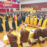 逾百佛門善信及僧人在釋慧文中學參加弘法活動。