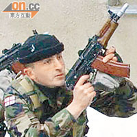 現時俄羅斯特種部隊仍有使用AK系列衝鋒槍。