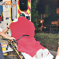 葵涌<BR>企圖跳樓女大學生獲救送院。（高偉明攝）