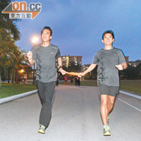 領跑員和視障運動員以一對一形式練跑。