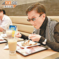 劉公子表示學懂珍惜，故在普通餐廳用膳亦不介意。