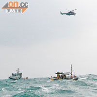 水警、消防及直升機搜索懷疑墮海失蹤者。