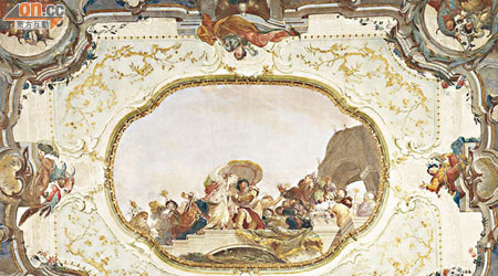 「中國風」藝術畫廊內最受注目的作品是意大利畫家喬瓦尼．斯卡查里奧（Giovanni Scajario）的天花壁畫。