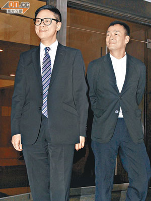陳志雲（左）無罪之身被推翻後，須以十萬元保釋外出候審。（黃仲民攝）