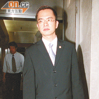 翁怡輝任職星級假期經理，昨日有份被警方扣留調查。