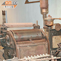 古董級嘅海德堡印刷機。