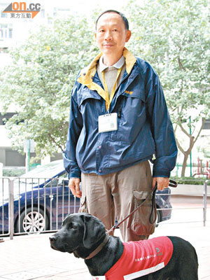 Raymond從新西蘭回流香港，全力推動導盲犬服務。